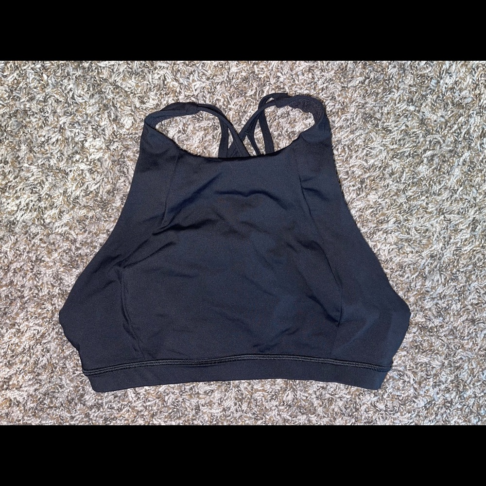 Beautiful Lululemon high neck size 8 bra